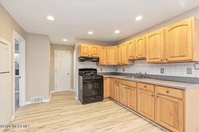 78 Liberty Place, Hazlet Township, NJ 07734 - Photo 7