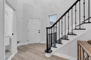 37 Fells Dr, Manalapan Township, NJ 07726 - Photo 3