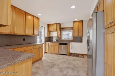 17 S Main Street, Marlboro Township, NJ 07746 - Photo 25