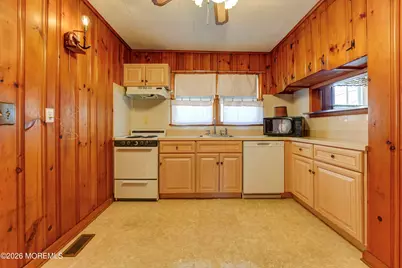 570 Central Avenue, Spring Lake, NJ 07762 - Photo 9