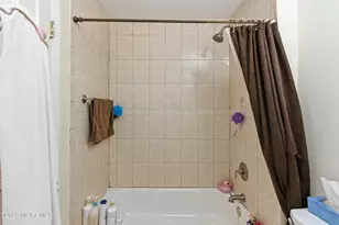 172 Williamsburg Ln, Lakewood, NJ 08701 - Photo 15