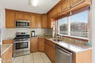 172 Williamsburg Ln, Lakewood, NJ 08701 - Photo 7