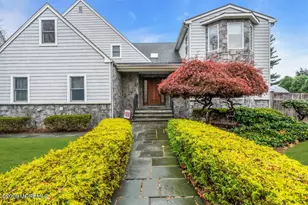 22 Hickory Ln, Freehold, NJ 07728 - Photo 1