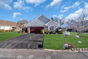 39 Strawberry Ln, Lakewood, NJ 08701 - Photo 3