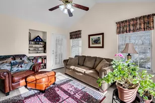 39 Strawberry Ln, Lakewood, NJ 08701 - Photo 13