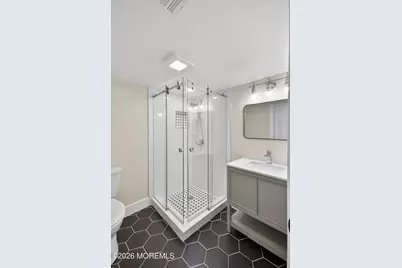 715 Stuyvesant Avenue, Lyndhurst Township, NJ 07071 - Photo 31