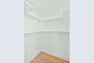 715 Stuyvesant Avenue, Lyndhurst Township, NJ 07071 - Photo 15