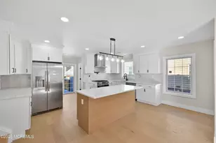 715 Stuyvesant Ave, Lyndhurst Township, NJ 07071 - Photo 9