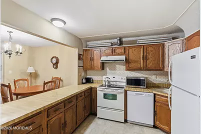 41 Western Reach, Red Bank, NJ 07701 - Photo 9