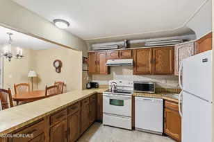 41 Western Reach, Red Bank, NJ 07701 - Photo 9