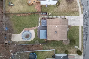 285 Nathan Ct, Cliffwood, NJ 07721 - Photo 39