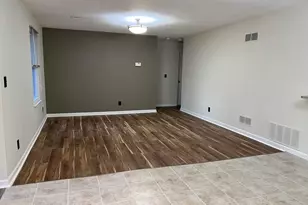 12-7 Phoenix Ct, Freehold, NJ 07728 - Photo 5