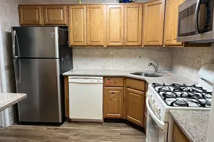 12-7 Phoenix Ct, Freehold, NJ 07728 - Photo 3