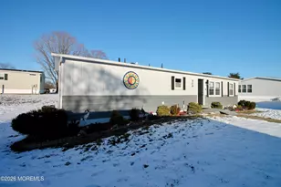 509 Rosalind Rd, Freehold, NJ 07728 - Photo 3