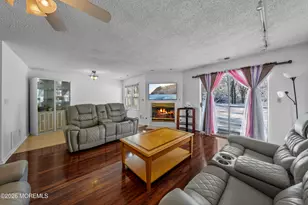 99 Woodmere Dr, Sayreville, NJ 08859 - Photo 13