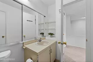 99 Woodmere Dr, Sayreville, NJ 08859 - Photo 37