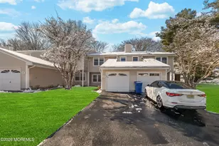 99 Woodmere Dr, Sayreville, NJ 08859 - Photo 41