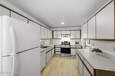 99 Woodmere Drive #705, Sayreville, NJ 08859 - Photo 21