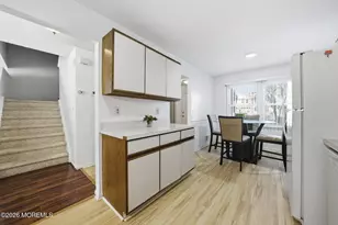 99 Woodmere Dr, Sayreville, NJ 08859 - Photo 19