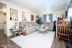 614 Jerome Pl, Freehold, NJ 07728 - Photo 5