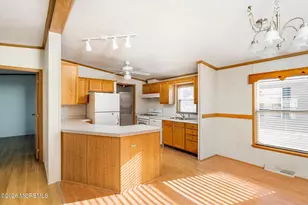 405 Maplehurst Ct, Manchester Township, NJ 08759 - Photo 5