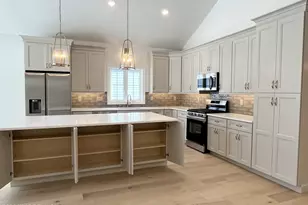 10 1/2 Johnson Ave, Matawan, NJ 07747 - Photo 9