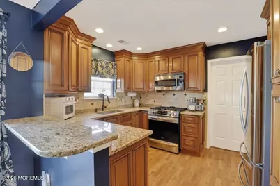 90 Evesboro Lane, Freehold, NJ 07728 - Photo 11