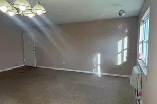 16 Manchester Ct, Freehold, NJ 07728 - Photo 9