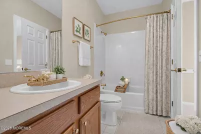 617 Saint Andrews Place, Manalapan Township, NJ 07726 - Photo 11