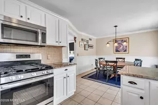 21 Cliffwood Dr, Neptune Township, NJ 07753 - Photo 9