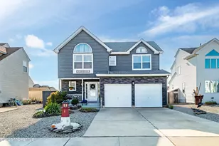 22 Toppinglift Dr, Bayville, NJ 08721 - Photo 1