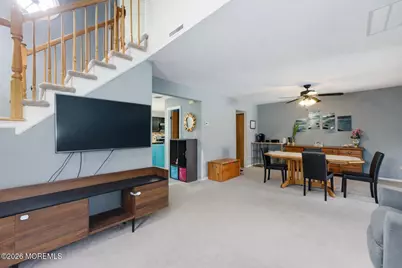 14 Holmes Court, Freehold, NJ 07728 - Photo 9