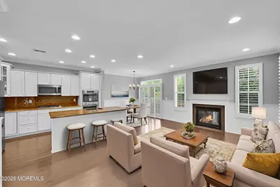 308 Princeton Court, Shrewsbury, NJ 07702 - Photo 3