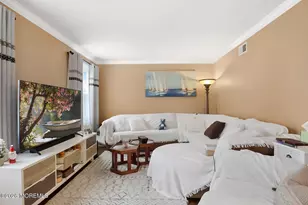 112 Pilatus Platz, Freehold, NJ 07728 - Photo 7