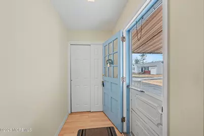 813 W Laurel Avenue, Point Pleasant Beach, NJ 08742 - Photo 5