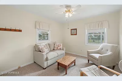 813 W Laurel Avenue, Point Pleasant Beach, NJ 08742 - Photo 9