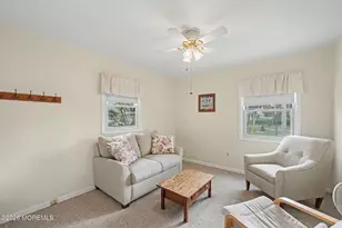 813 W Laurel Ave, Point Pleasant Beach, NJ 08742 - Photo 9