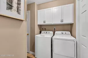 7 Flora Dr, Holmdel, NJ 07733 - Photo 35