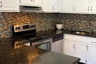 30 Plz de Las Flores, Freehold, NJ 07728 - Photo 9