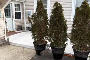 30 A Plz de Las Flores, Freehold, NJ 07728 - Photo 5