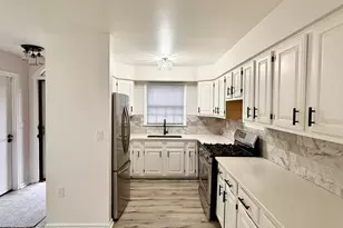 41 Weller Pl, Holmdel, NJ 07733 - Photo 3