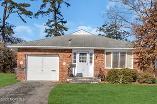 95 Larkspur Ct, Toms River Township, NJ 08755 - Photo 1