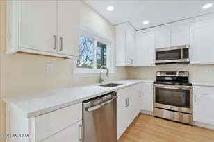 59 Yorkshire Dr, Monroe Township, NJ 08831 - Photo 7