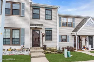 37 Queens Way, Englishtown, NJ 07726 - Photo 3