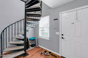 37 Queens Way, Englishtown, NJ 07726 - Photo 5