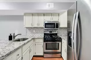 37 Queens Way, Englishtown, NJ 07726 - Photo 7