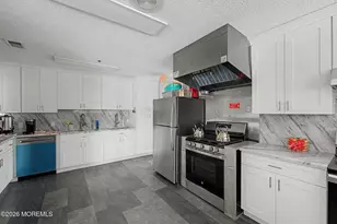 32 Carnaby Close, Freehold, NJ 07728 - Photo 33