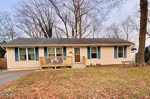 25 Chain Blvd, Bayville, NJ 08721 - Photo 1