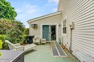 139 Wein Market, Freehold, NJ 07728 - Photo 17
