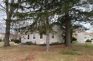 139 Wein Market, Freehold, NJ 07728 - Photo 3